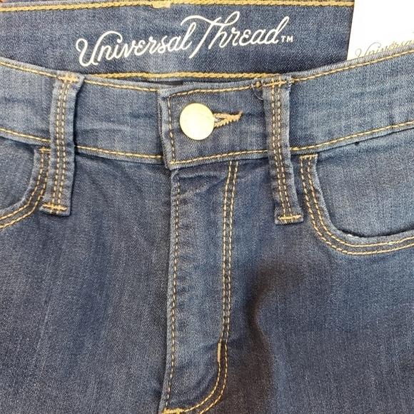 Universal Threads High Rise Skinny 26 Waist Regular - Picture 6 of 13